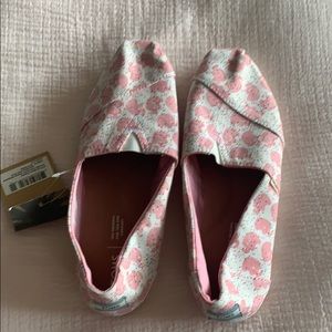 Toms pink Animal Cracker Shoes